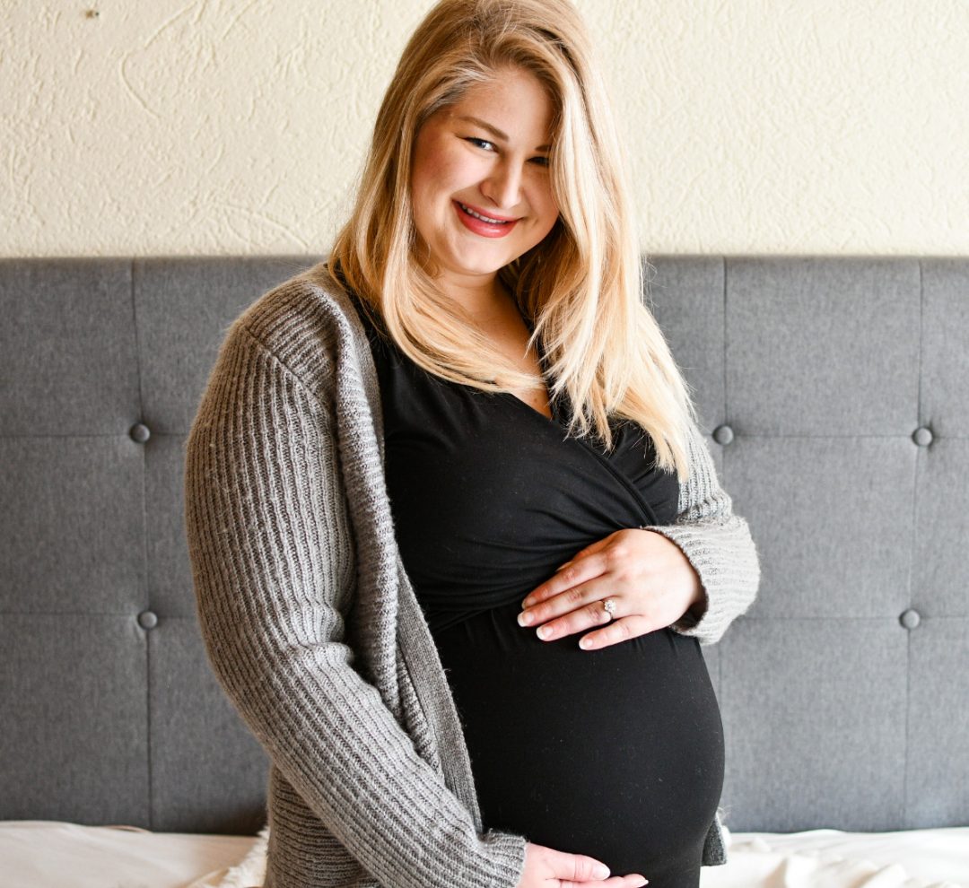 DIY Indoor Maternity Photos - Madison Fichtl